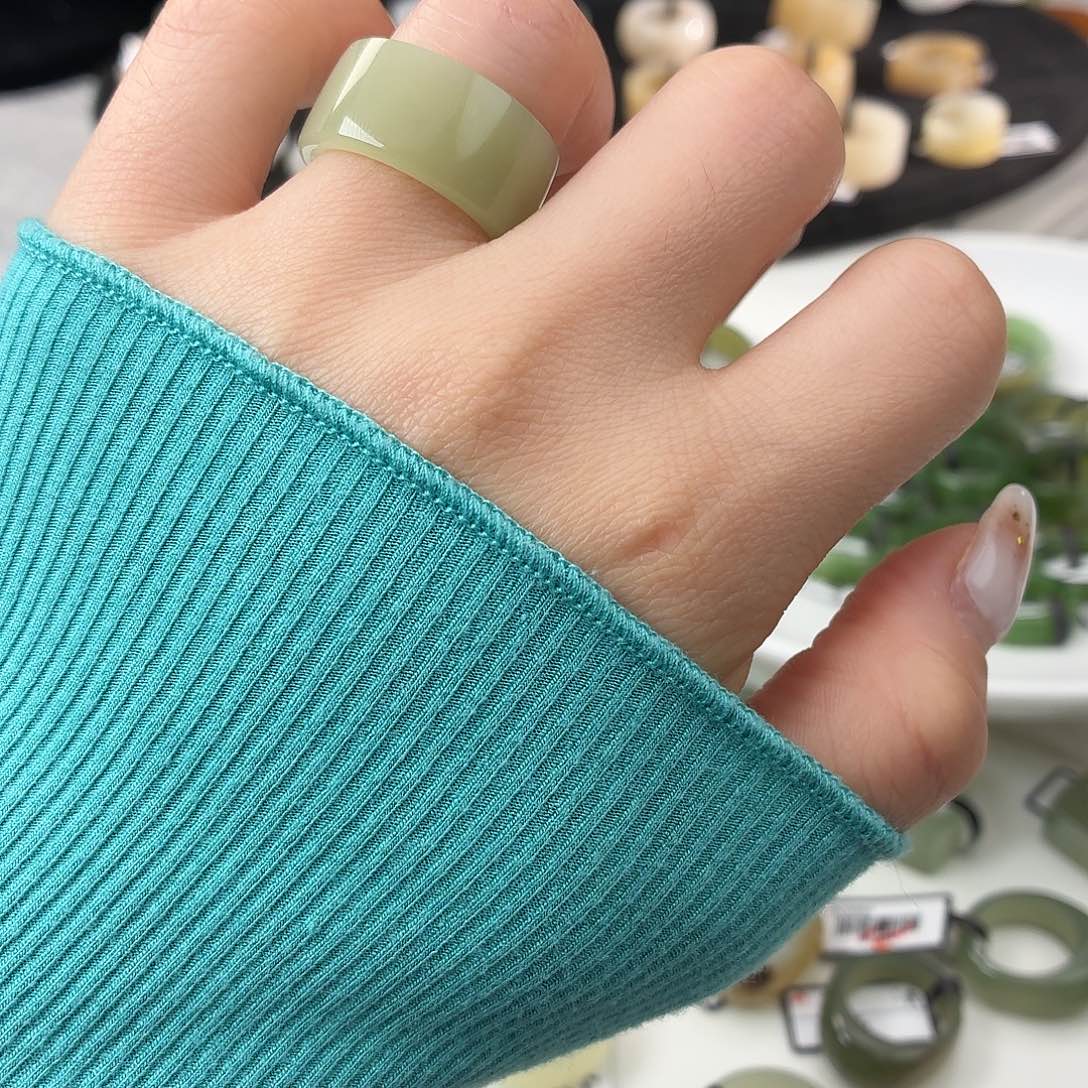 和田玉（糖玉）未镶嵌戒指S30葡萄肉圆切17.3