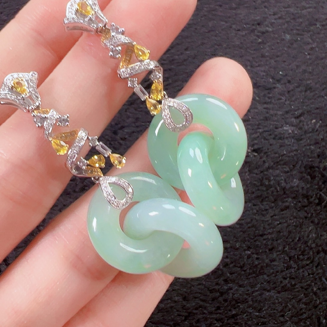 翡翠18K金镶嵌耳饰签收后24小时鉴赏期