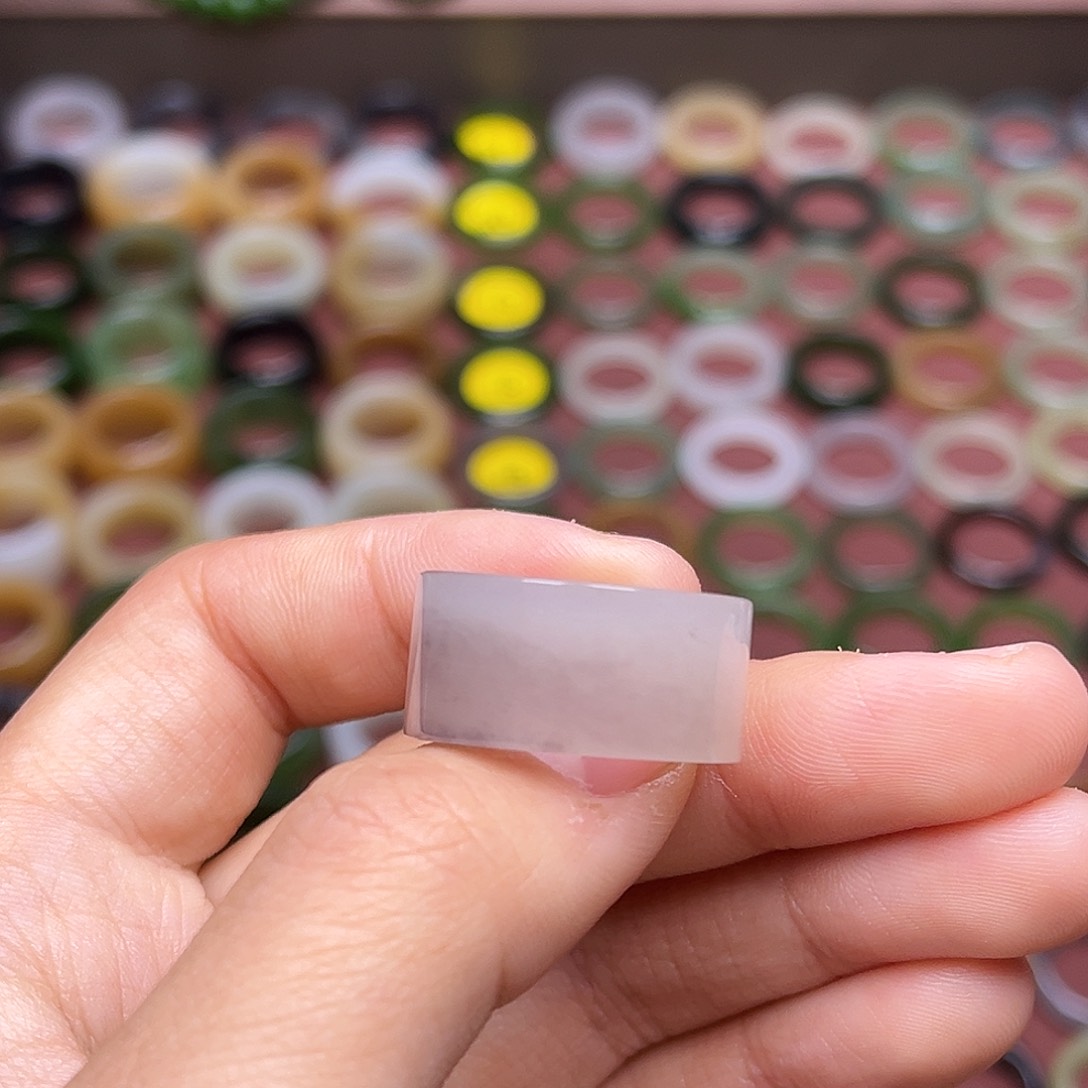 和田玉戒指未镶嵌17.4 冰飘紫 无鉴赏