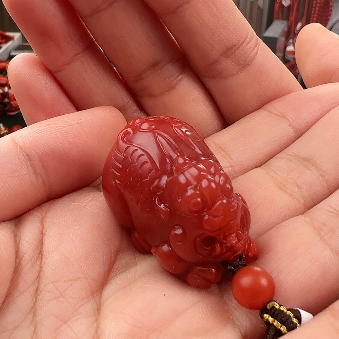 南红玛瑙吊坠未镶嵌