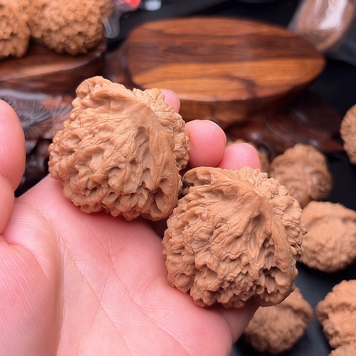 桃核把件核桃官帽49