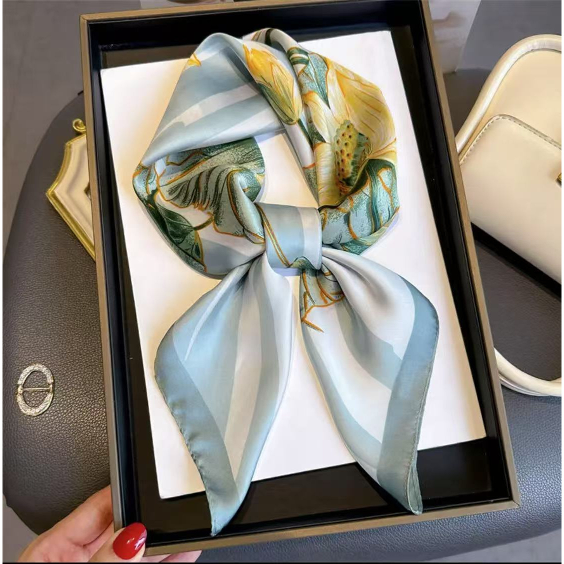 【碧荷凝秀】70*70气质方巾F187春夏新款丽景缎布料丝巾防嗮