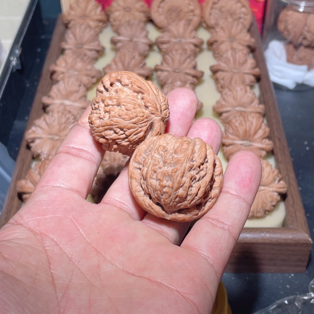 ****饼文玩核桃一物一拍