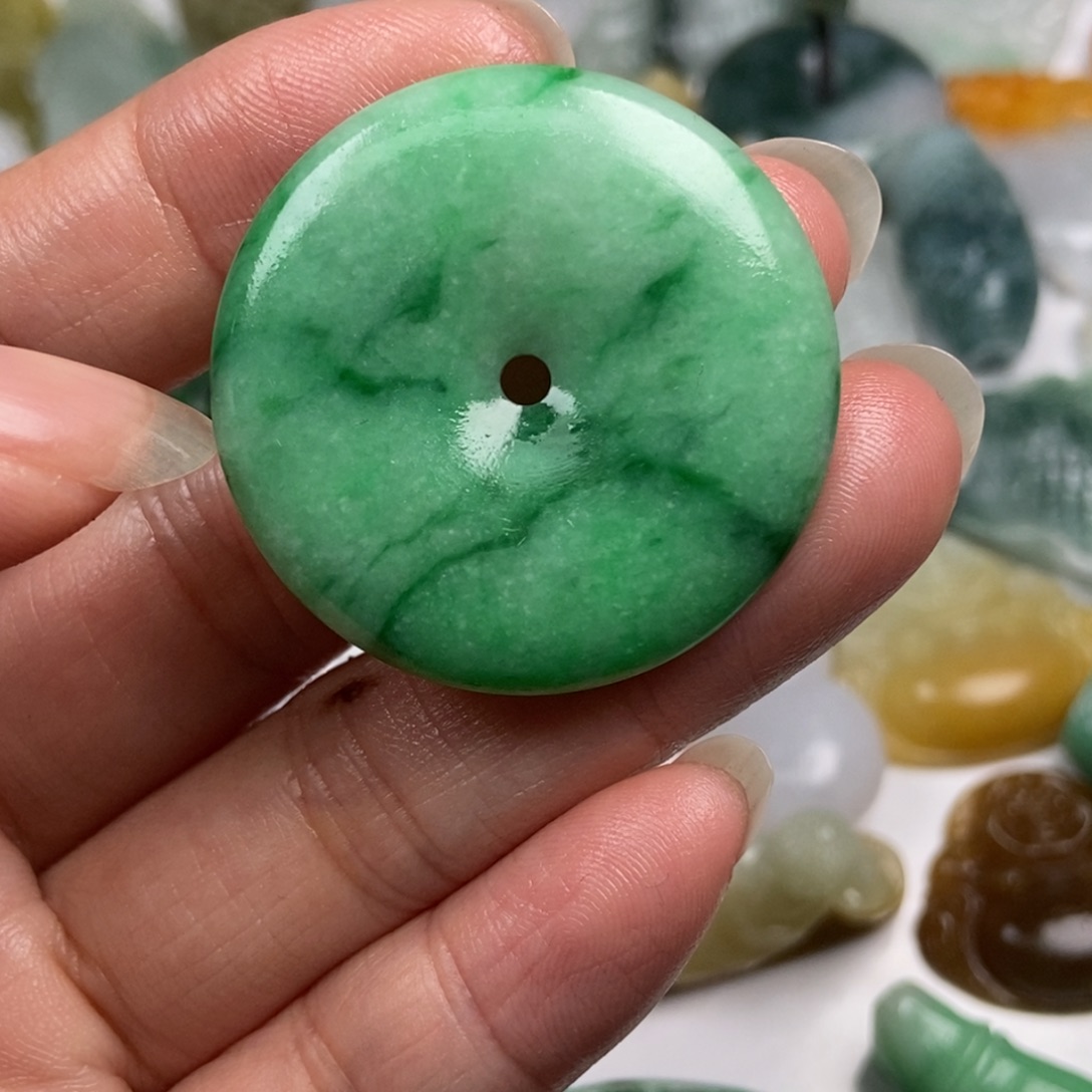 J***y定制翡翠未镶嵌翡翠