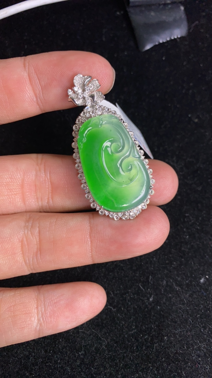 天然A货如意吊坠18K