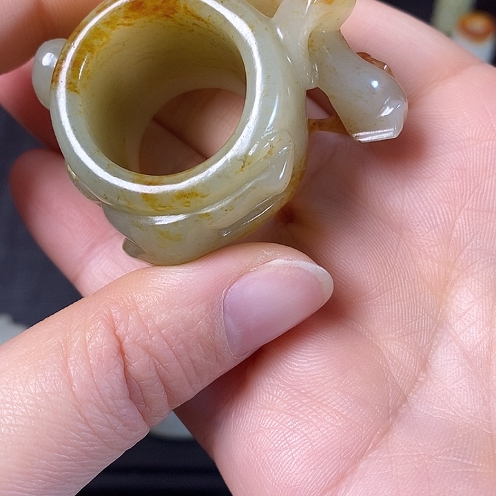 和田玉（糖玉）车挂未镶嵌中**叔