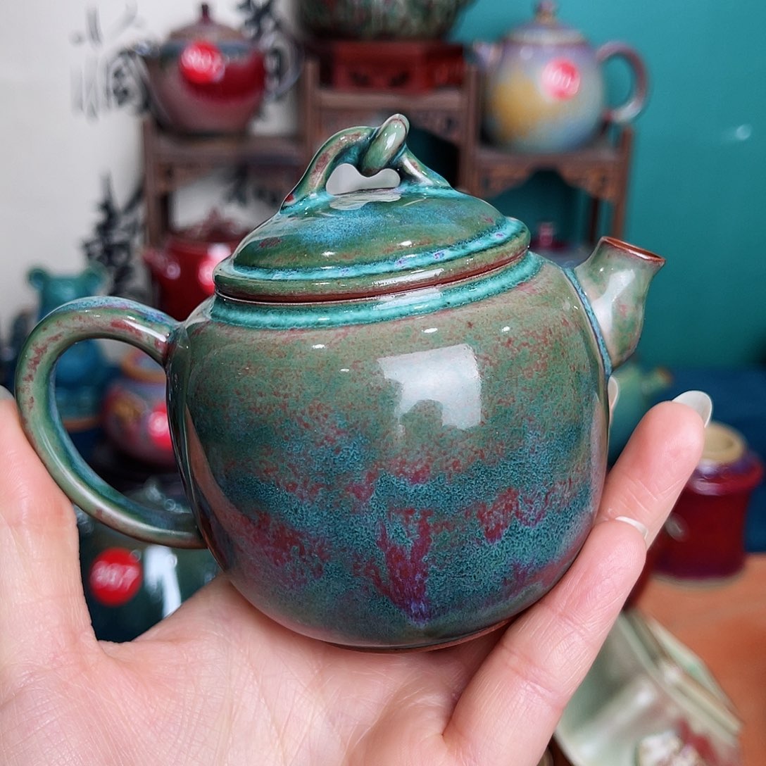 盘钧瓷艺术作品壶
