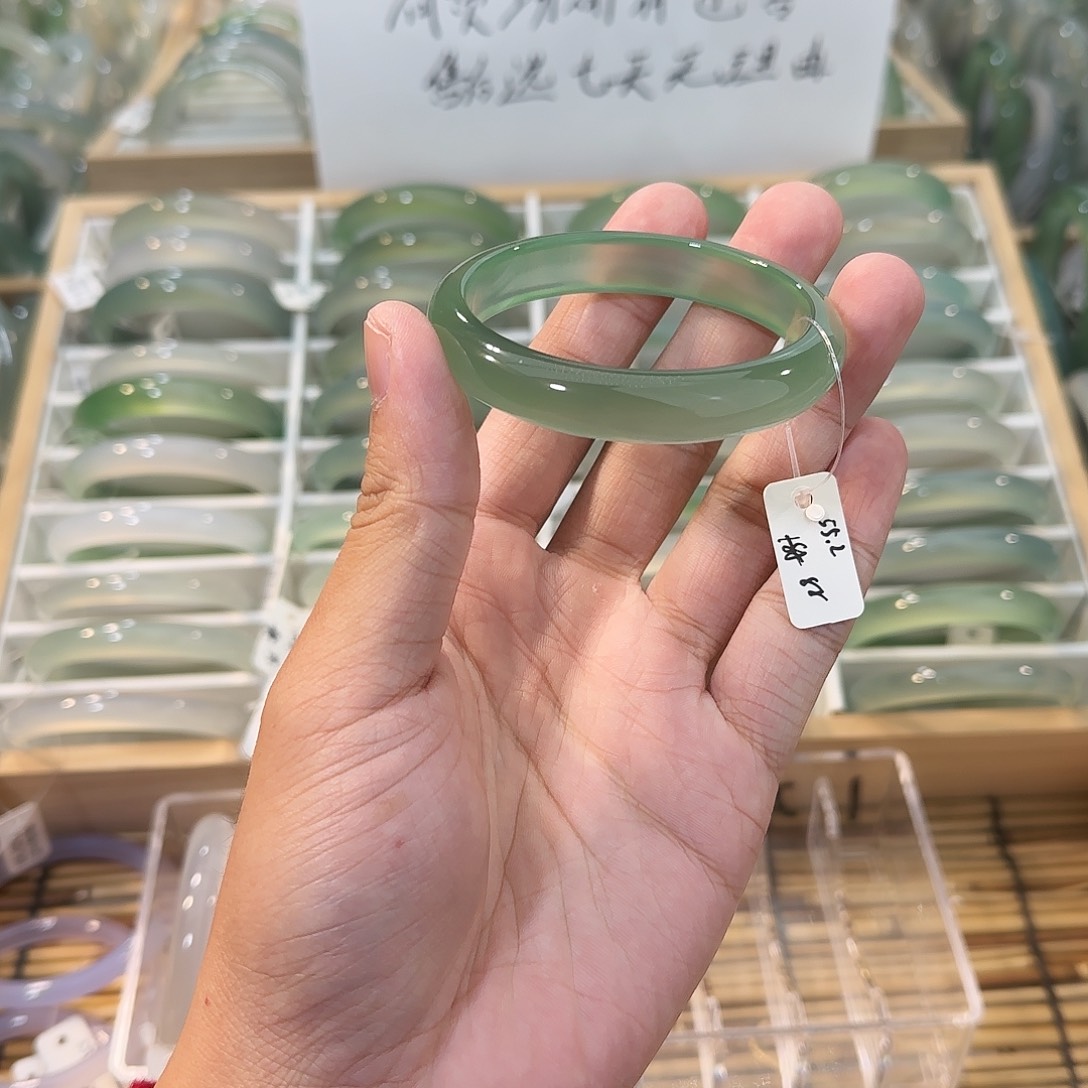 玛瑙/玉髓未镶嵌手镯圈口55.2