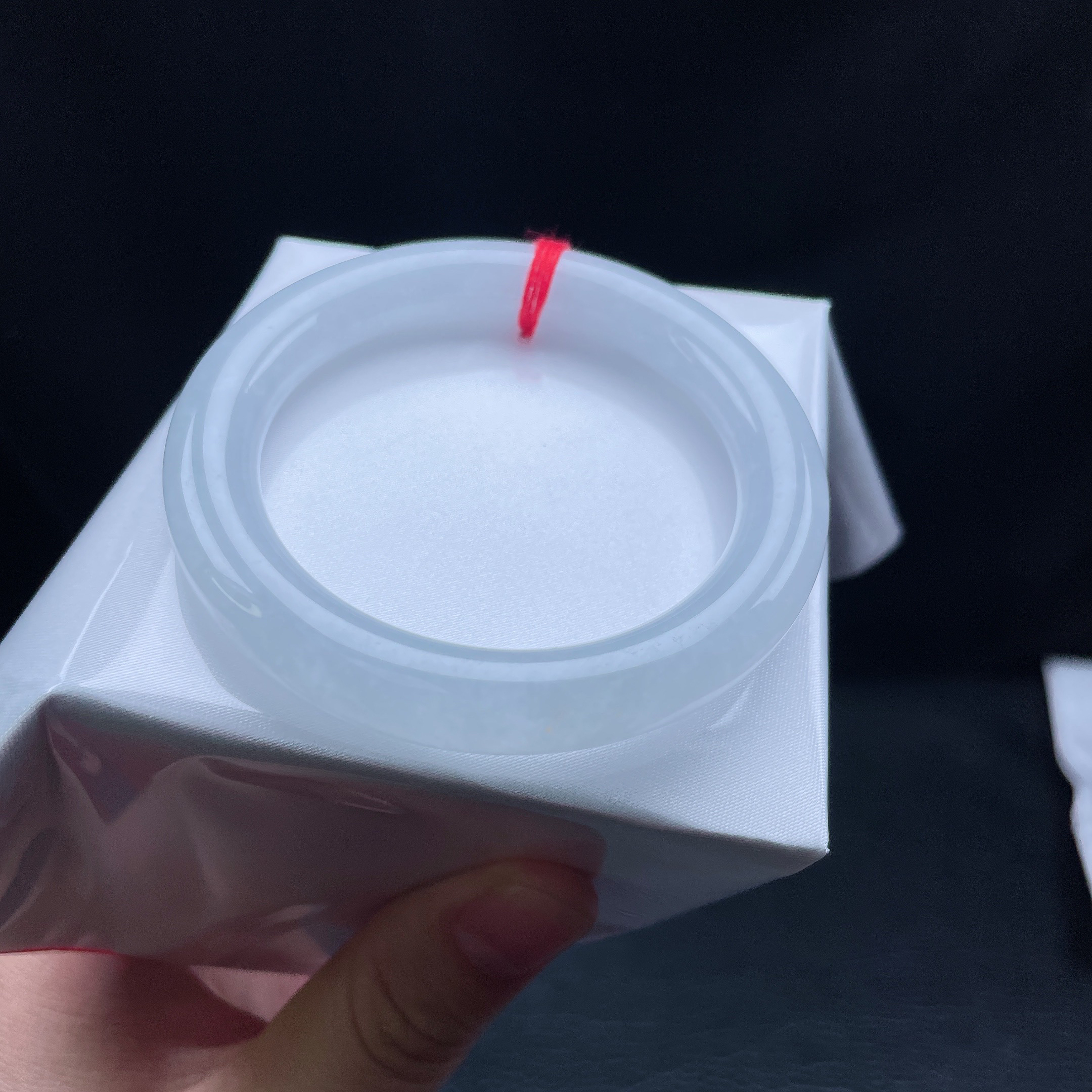 52圈冰糯白月光圆条手镯 有纹