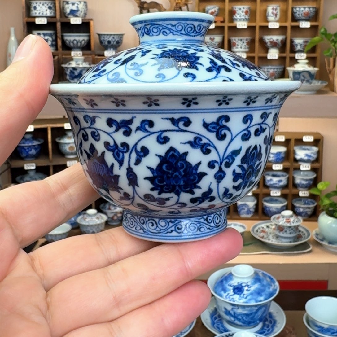 惜*望月御品手绘柴窑青花缠枝莲二才盖碗
