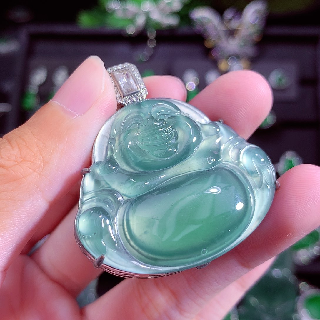 颈饰未镶嵌翡翠天然