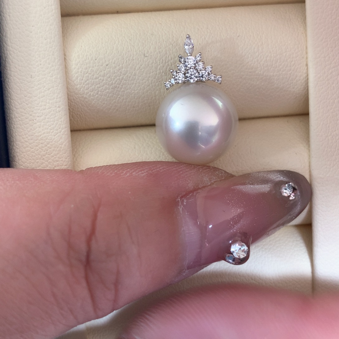 海水珍珠颈饰18K金镶嵌