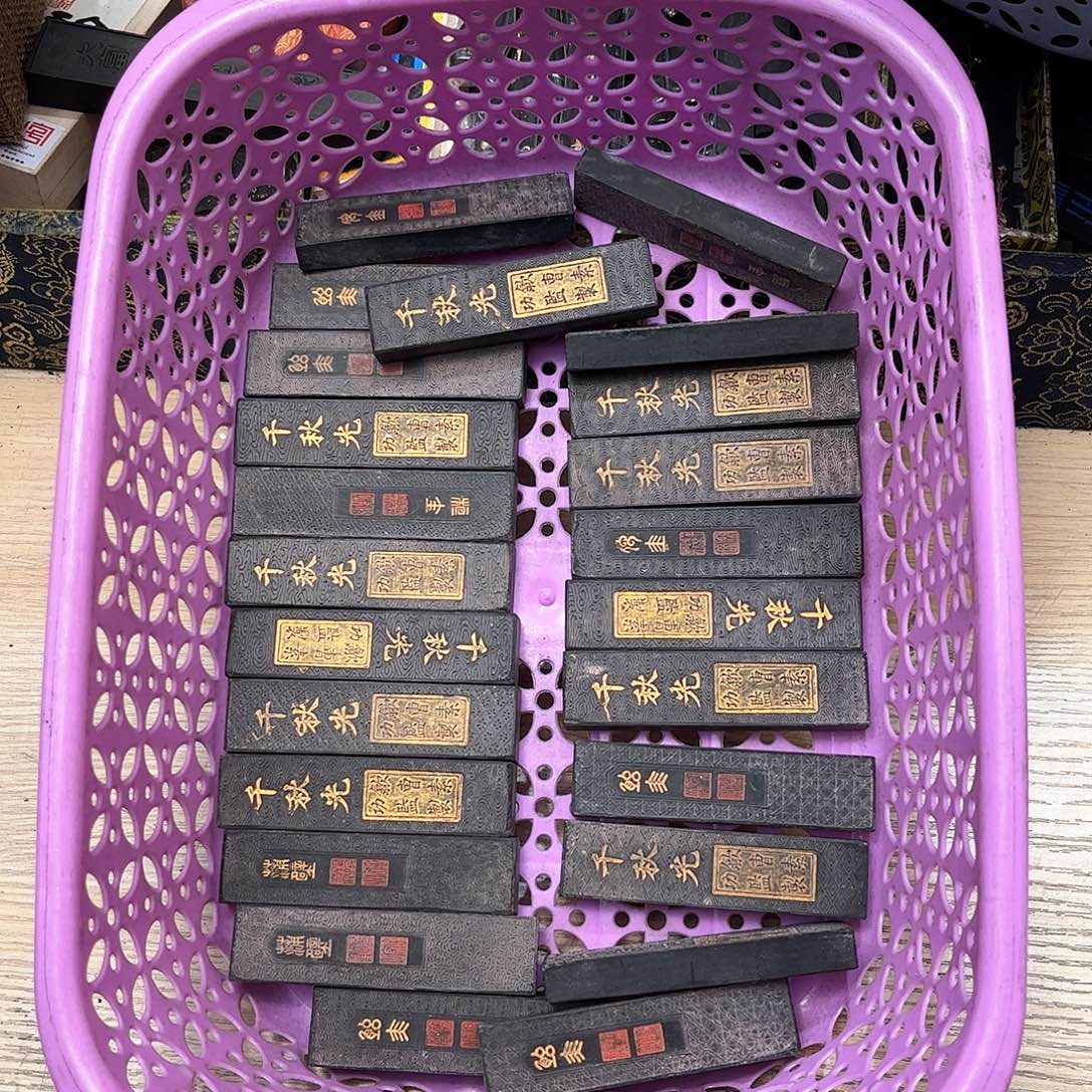 哈哈哈哈哈刚刚8条