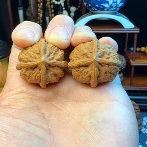 文玩核桃吊坠玉玺四棱