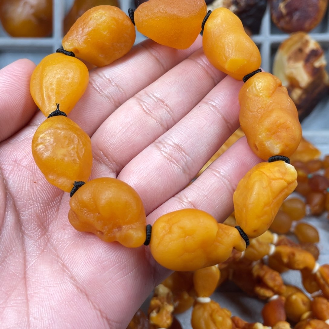 琥珀珠宝奇石未镶嵌