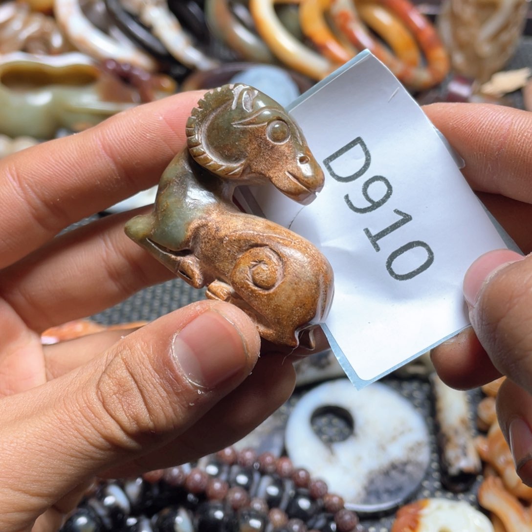 和田玉（糖玉）挂件未镶嵌