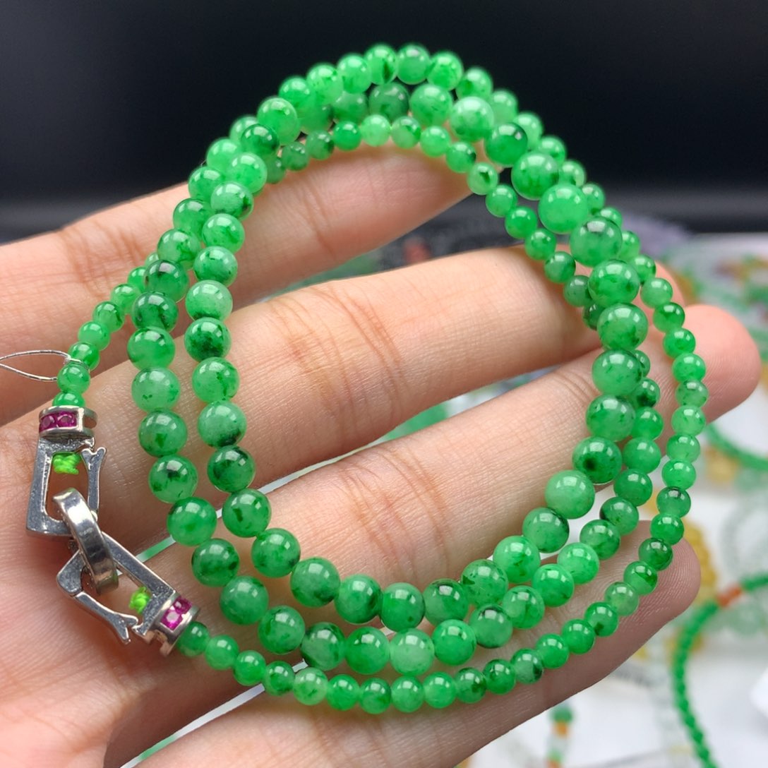 翡翠手链未镶嵌卡