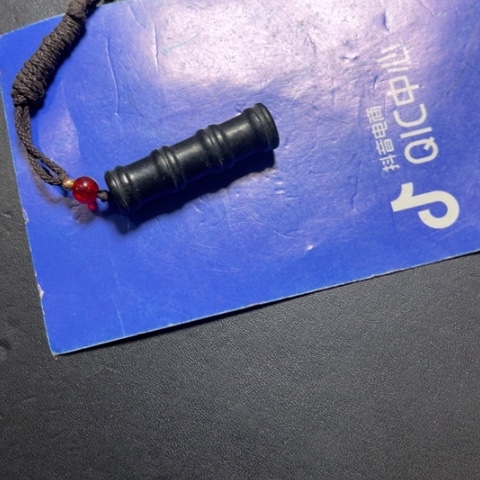 和田玉挂件未镶嵌相****?