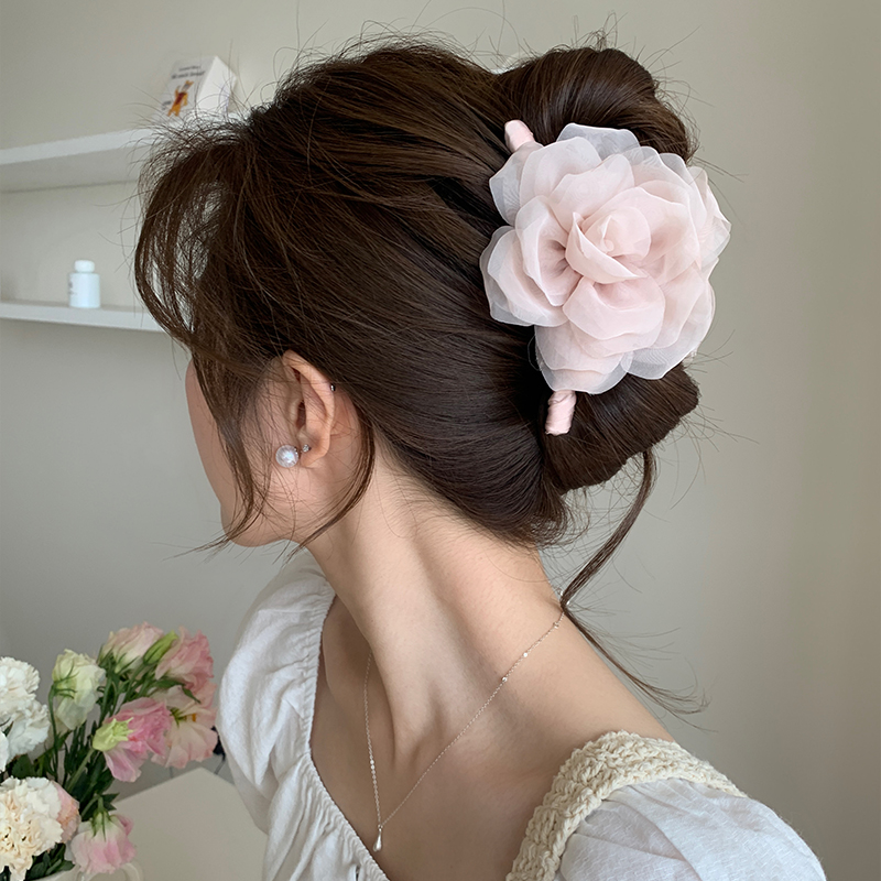 法式温柔粉色网纱玫瑰花珍珠抓夹2025新款盘发发鲨鱼夹发夹女发饰