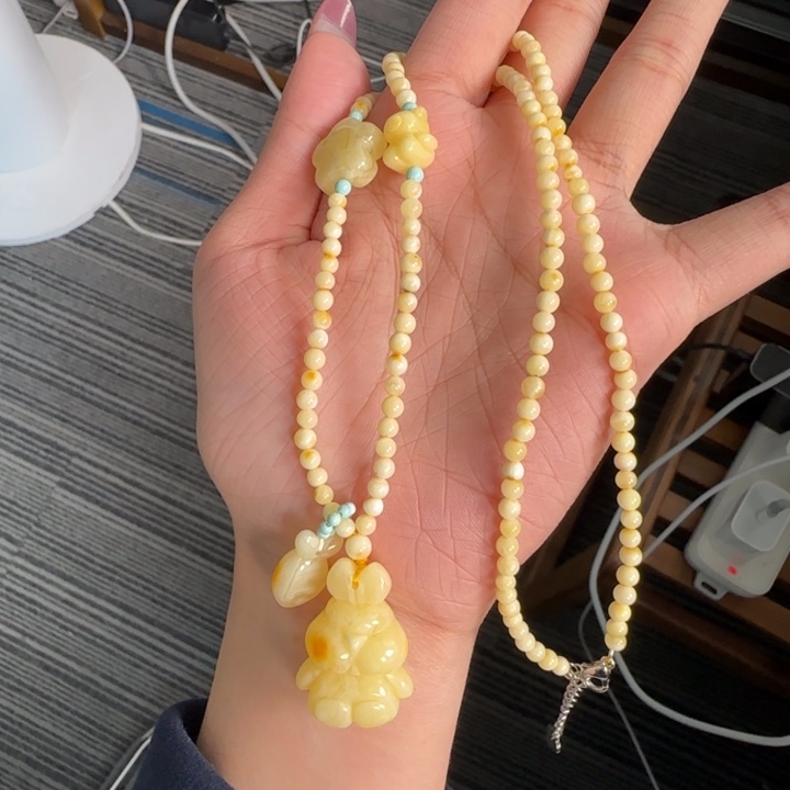 琥珀珠宝奇石未镶嵌