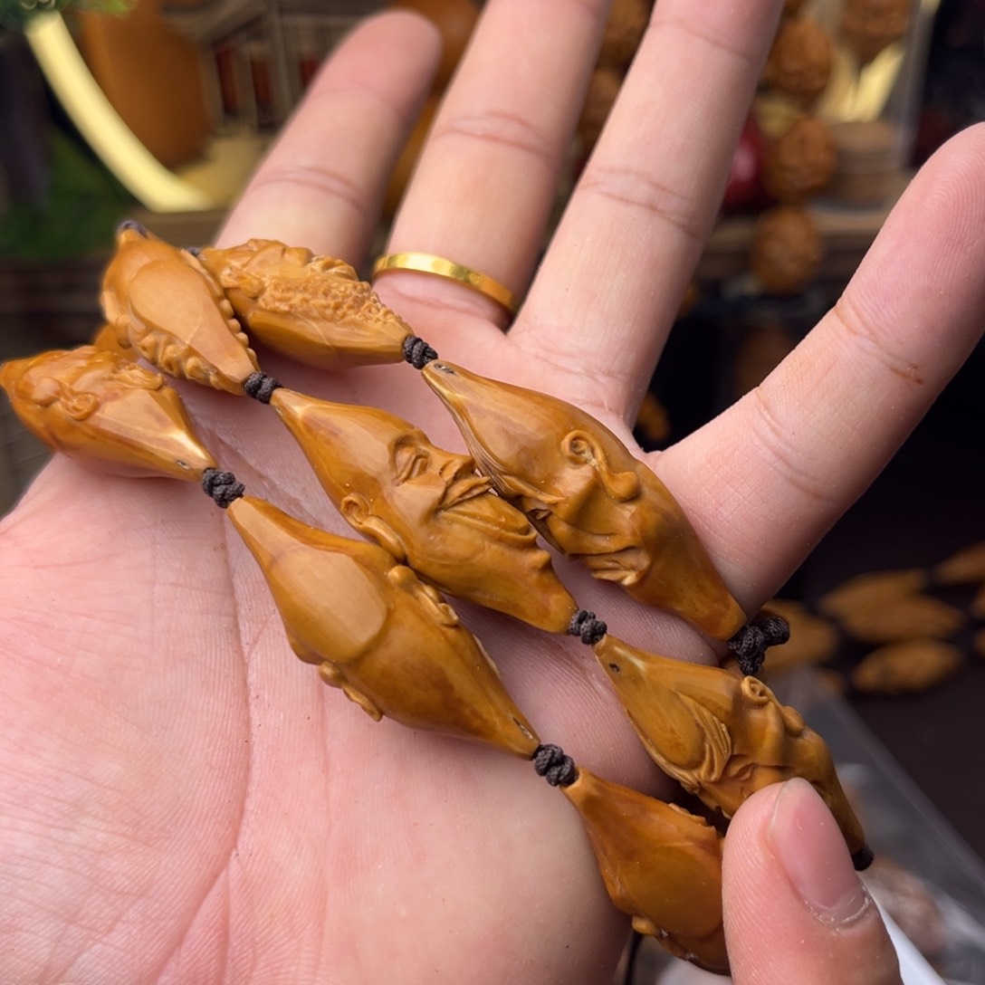 橄榄核吊坠强***我橄榄核罗汉1.4