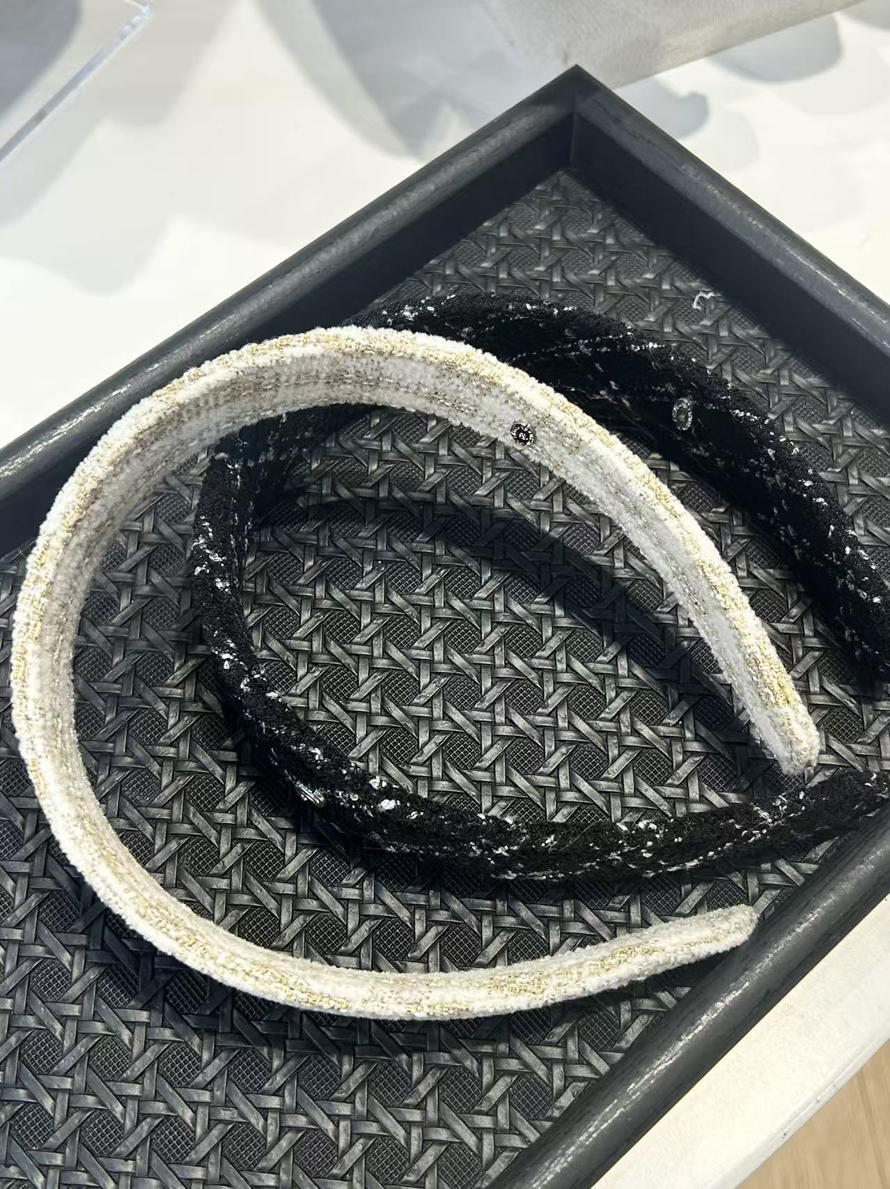 C字母香风发箍双色A275