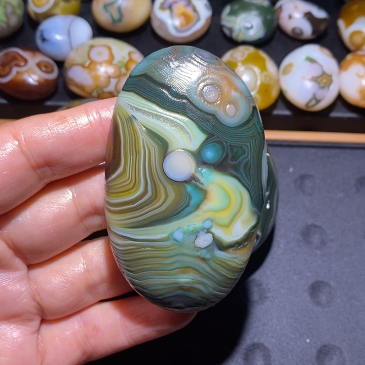 未镶嵌玛瑙/玉髓珠宝半成品24