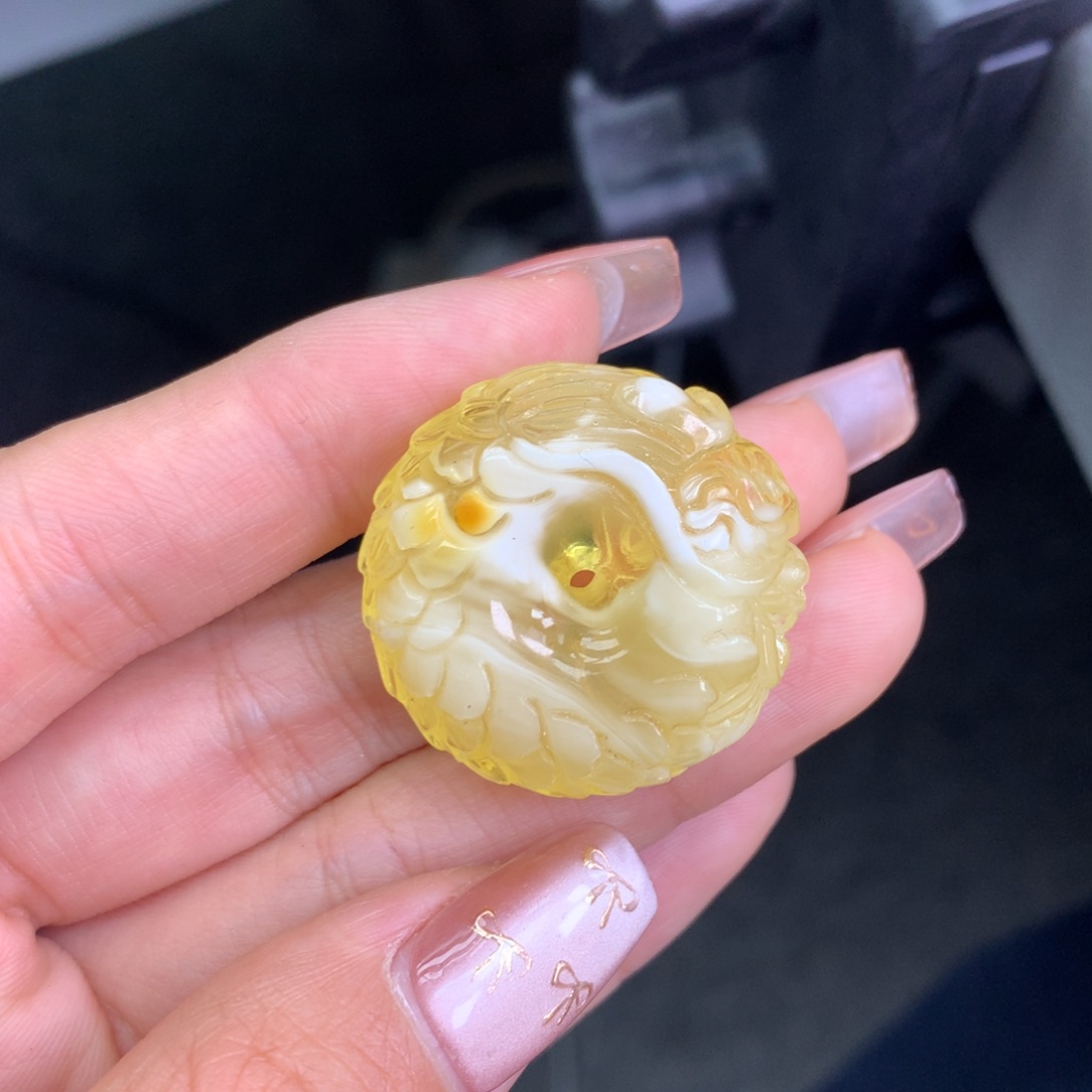 琥珀未镶嵌珠宝奇石29*13