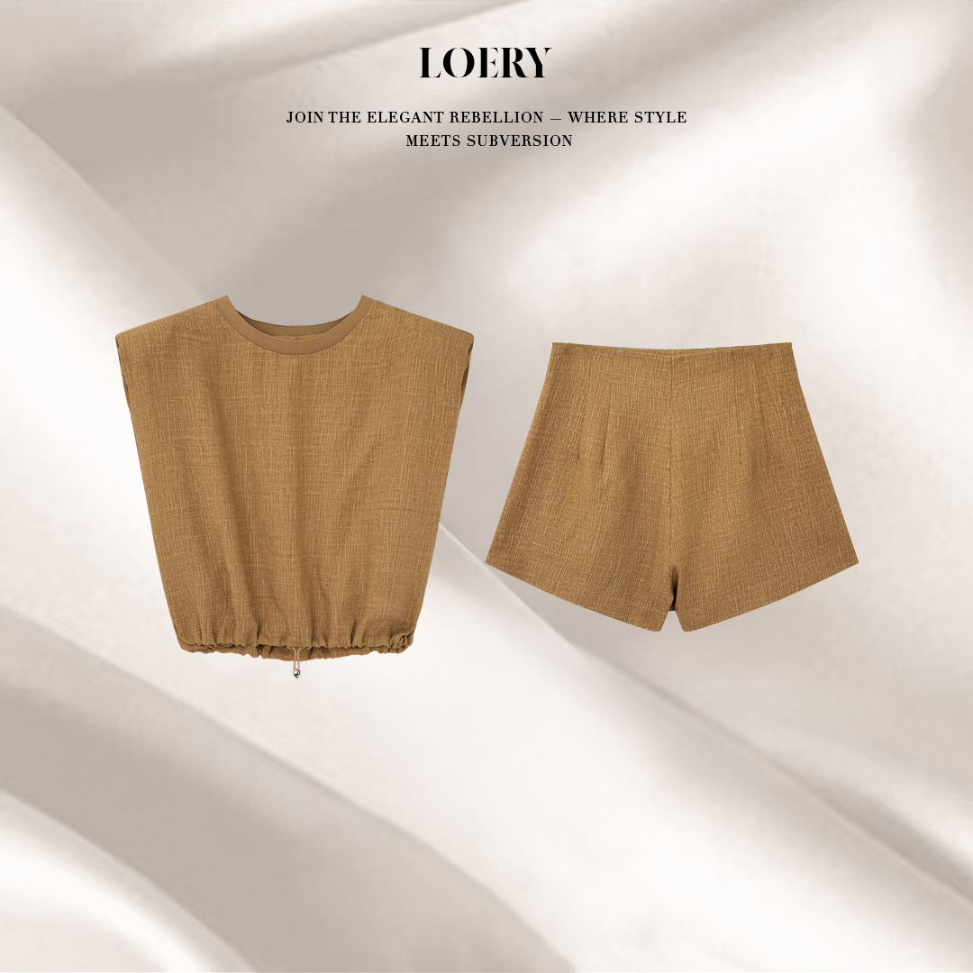LOERY【金枝玉叶编号82】韩版设计褶皱垫肩短裤显瘦活力套装122801