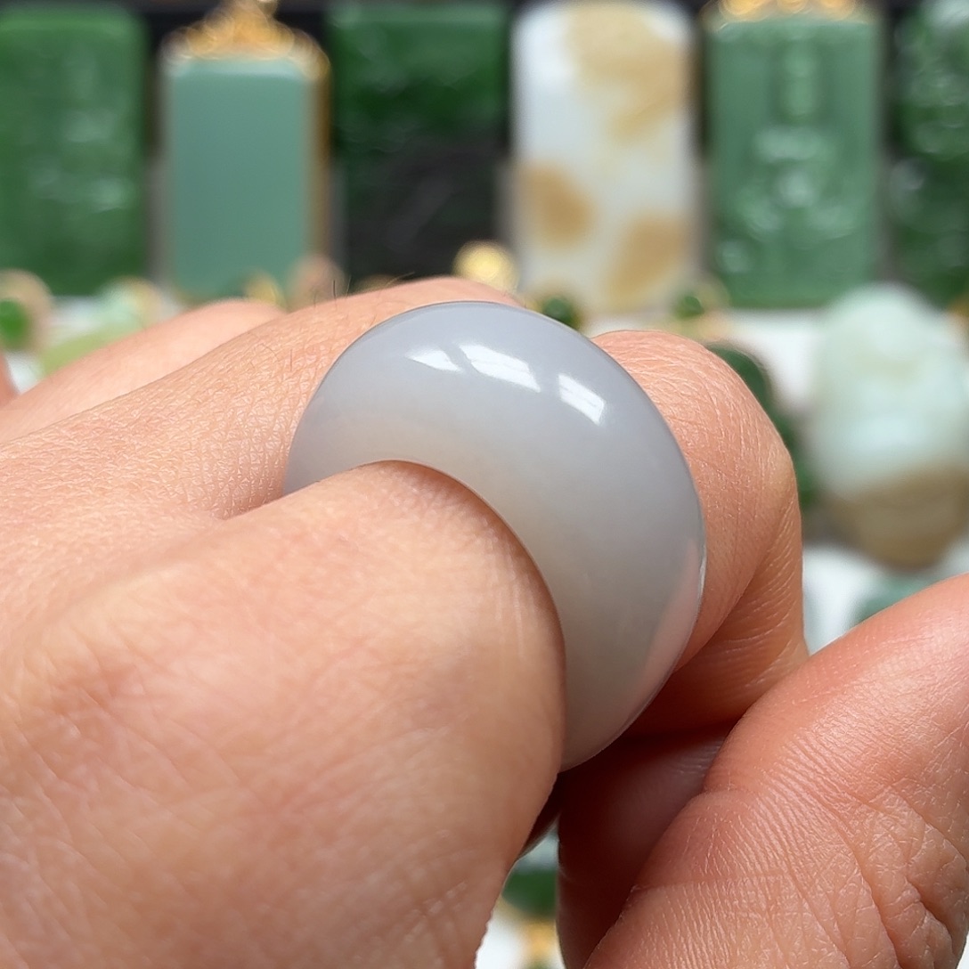 和田玉未镶嵌颈饰17.5