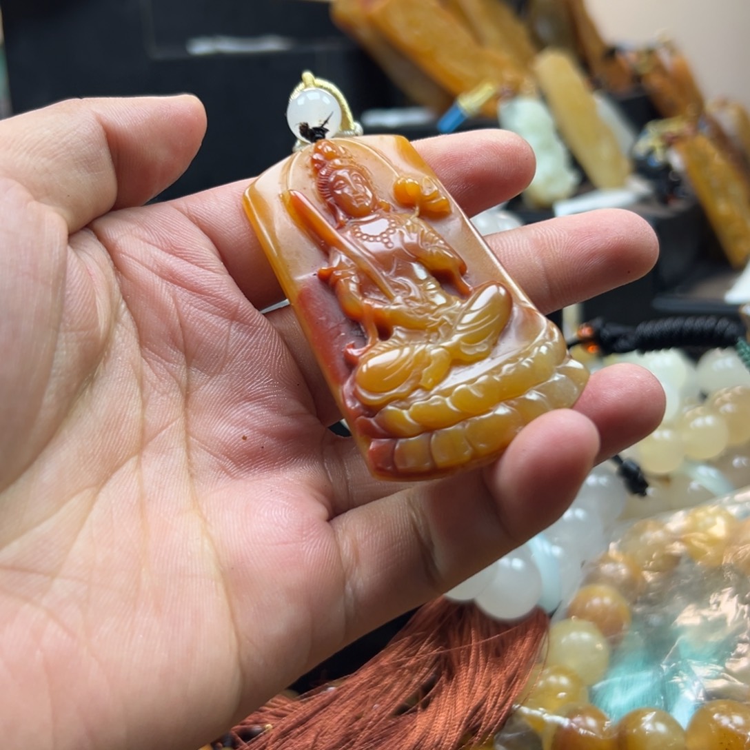 石英质玉（黄龙玉）未镶嵌hly