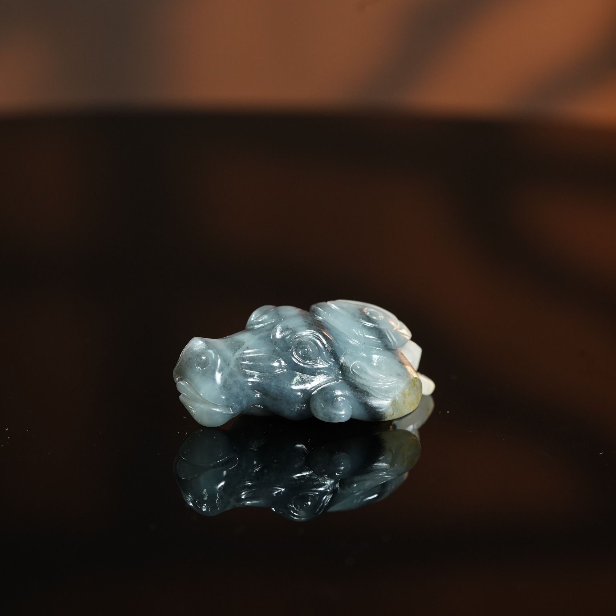 和田玉新疆带皮河床青花料牛吊坠 30.65g L251206090 