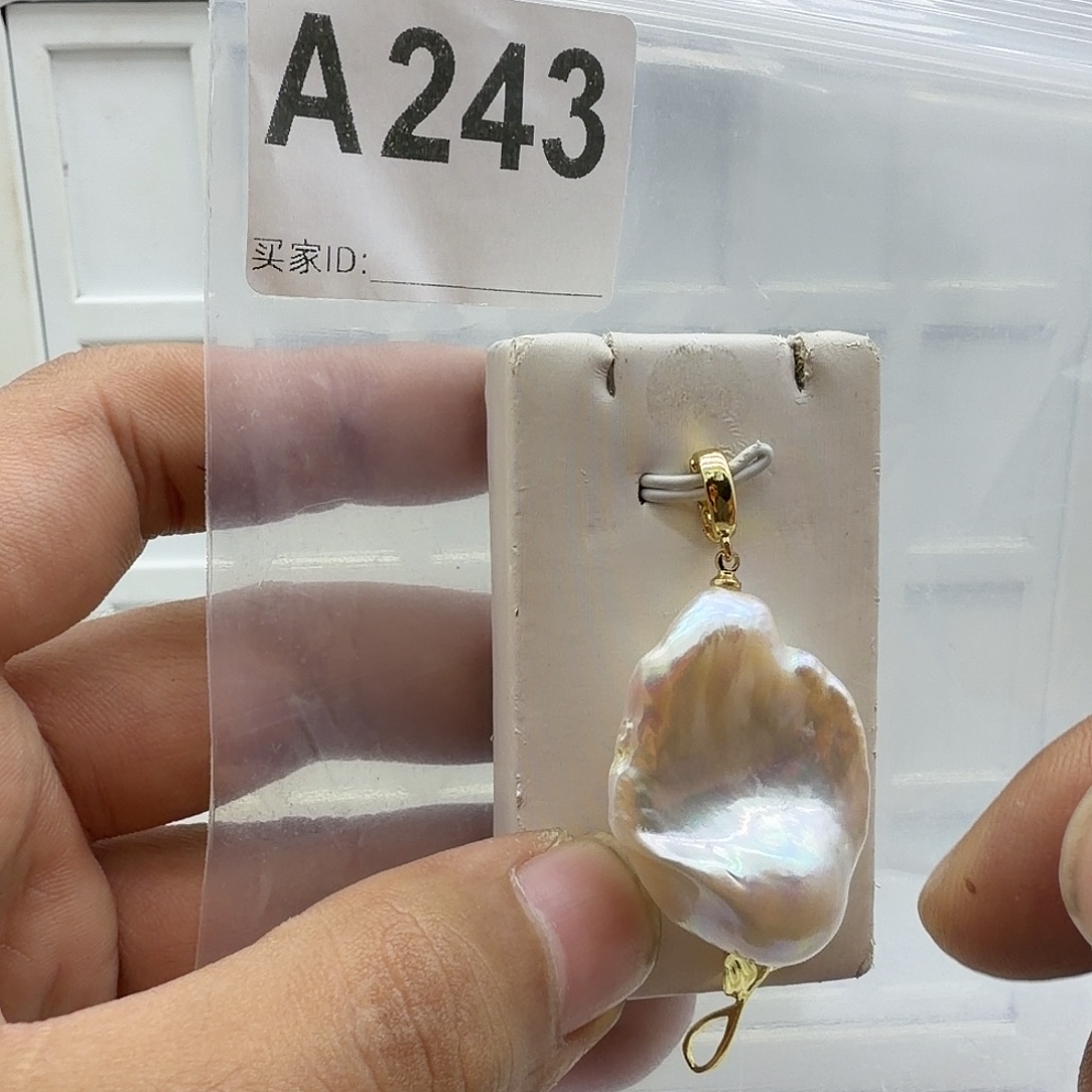 淡水珍珠颈饰合金