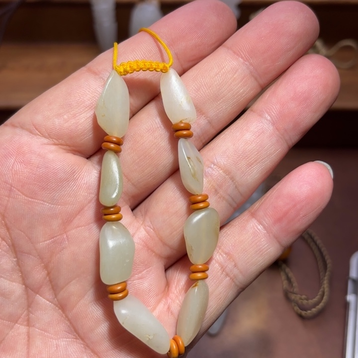 和田玉未镶嵌手链