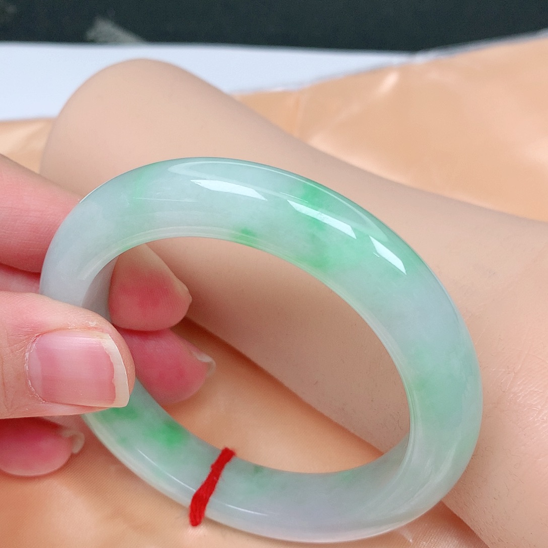 【闪购商品】翡翠手镯未镶嵌，53.5