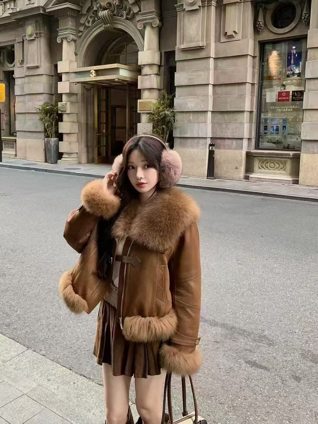 婷婷精选预售803款麂皮绒草草外套女