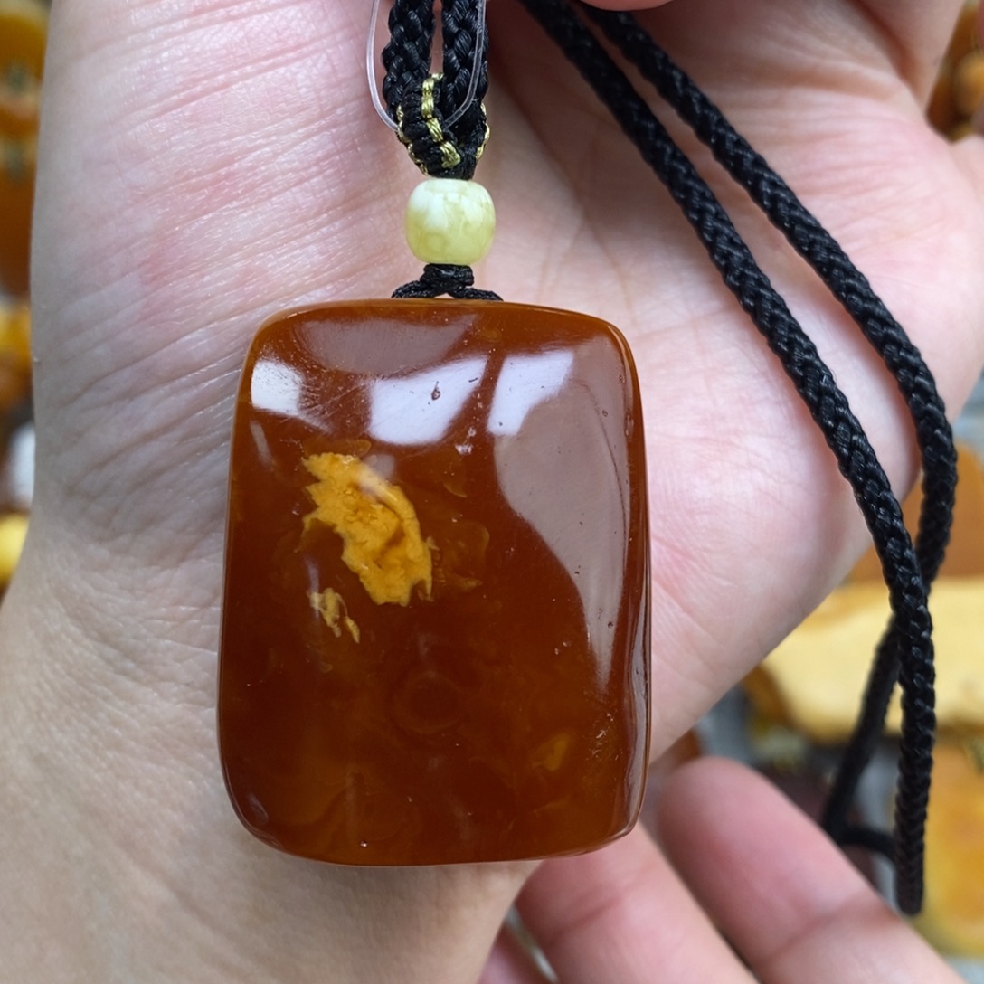 蜜蜡未镶嵌珠宝奇石