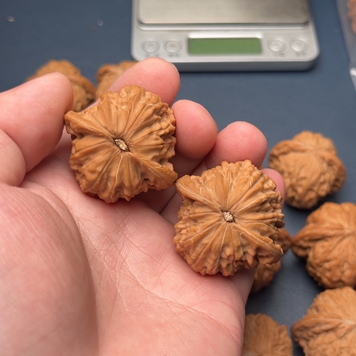 文玩核桃把件旧*吼40磨盘邮费自理