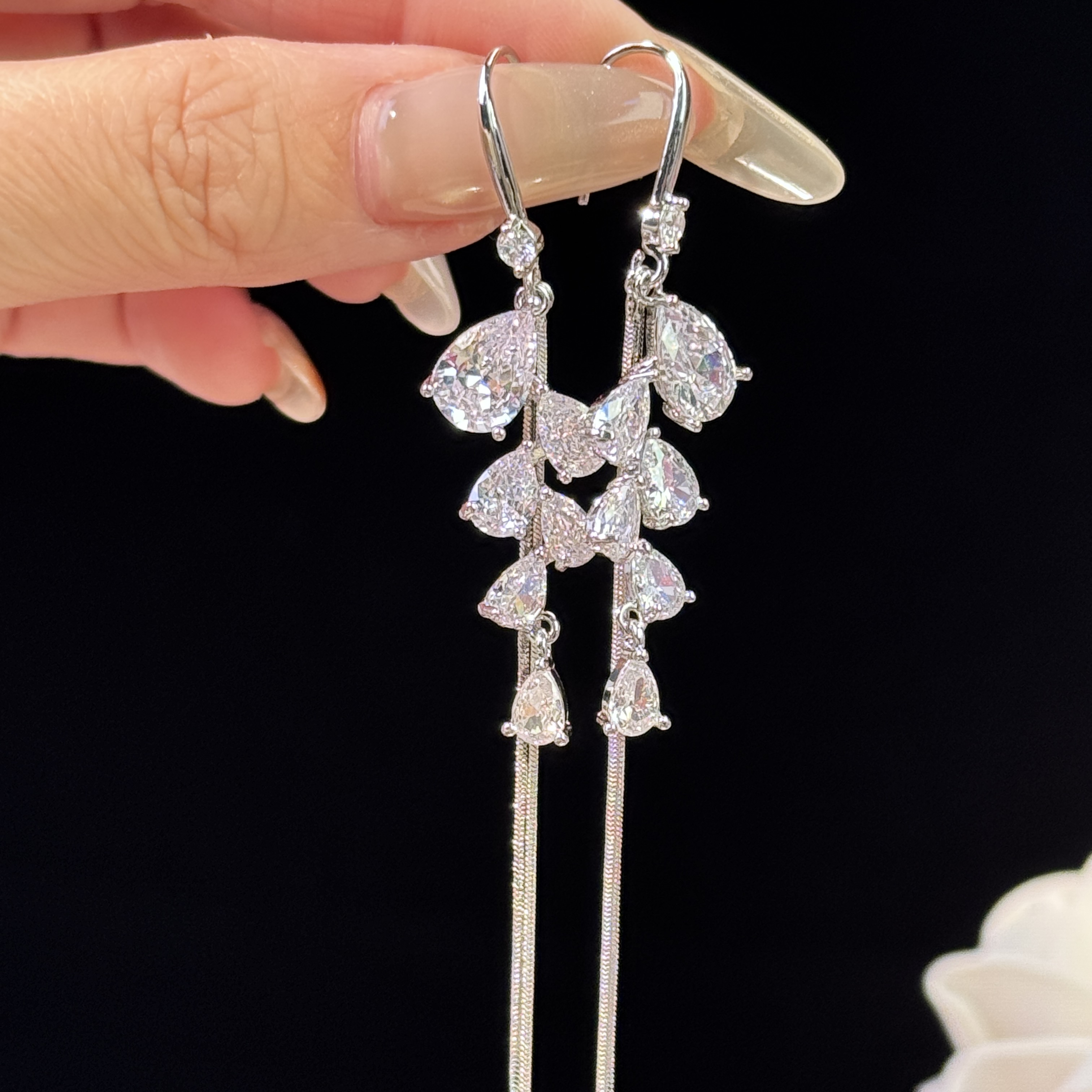 铜合金锆石耳饰 忆安】超闪时尚轻奢水滴长款流苏耳环优雅精致耳钩