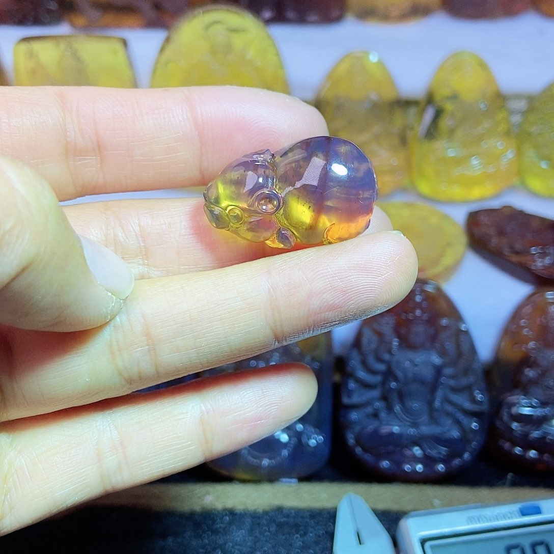 琥珀颈饰未镶嵌鼠