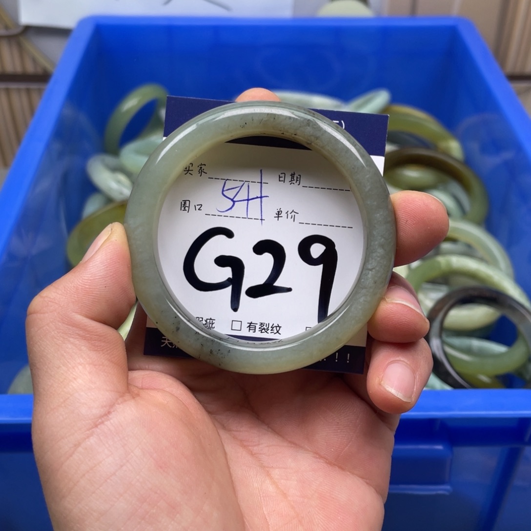 岫玉手镯手镯未镶嵌
