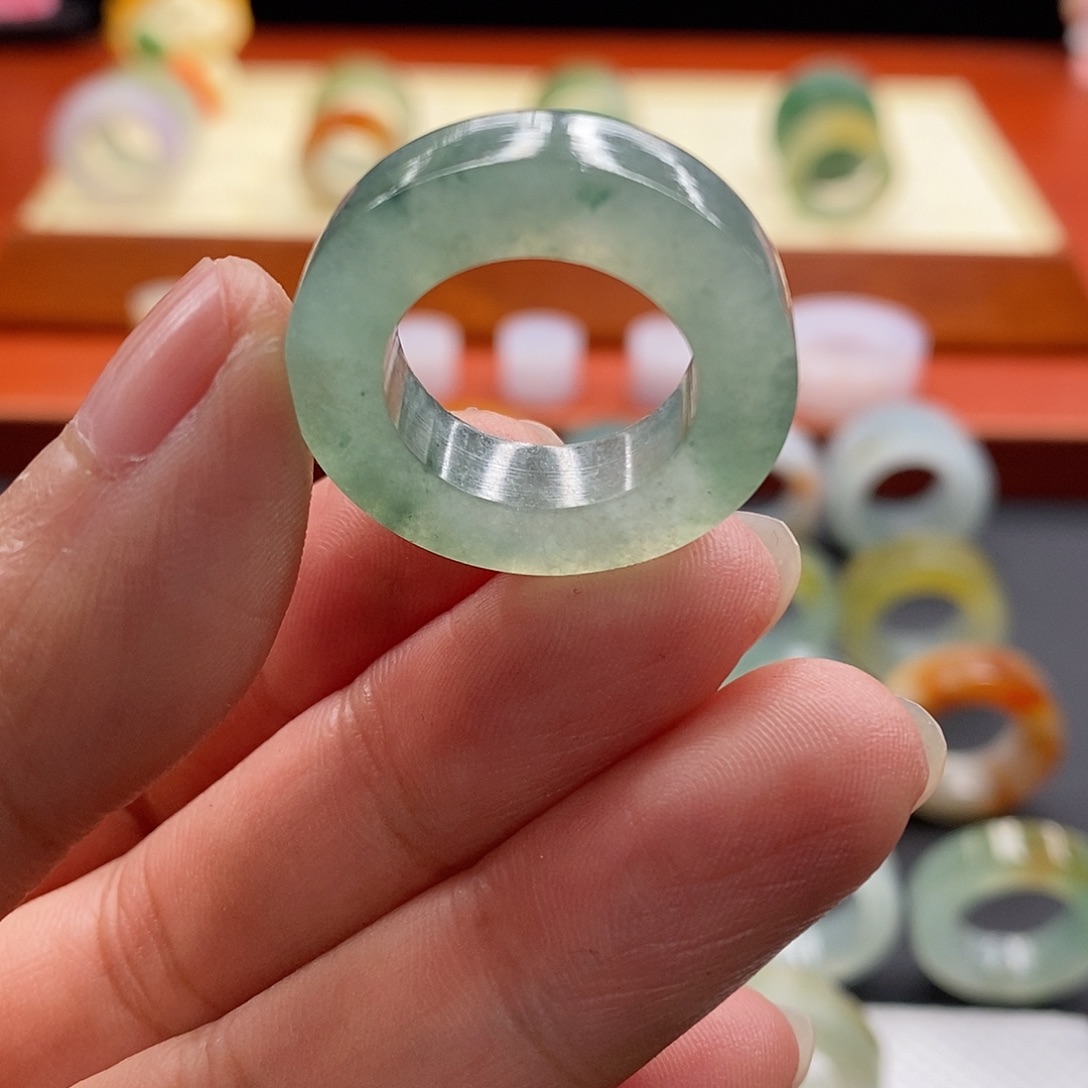 定制翡翠未镶嵌12-19圈口