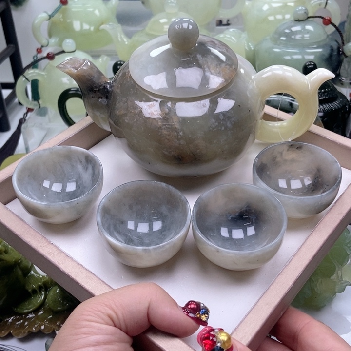 蛇纹石玉壶未镶嵌