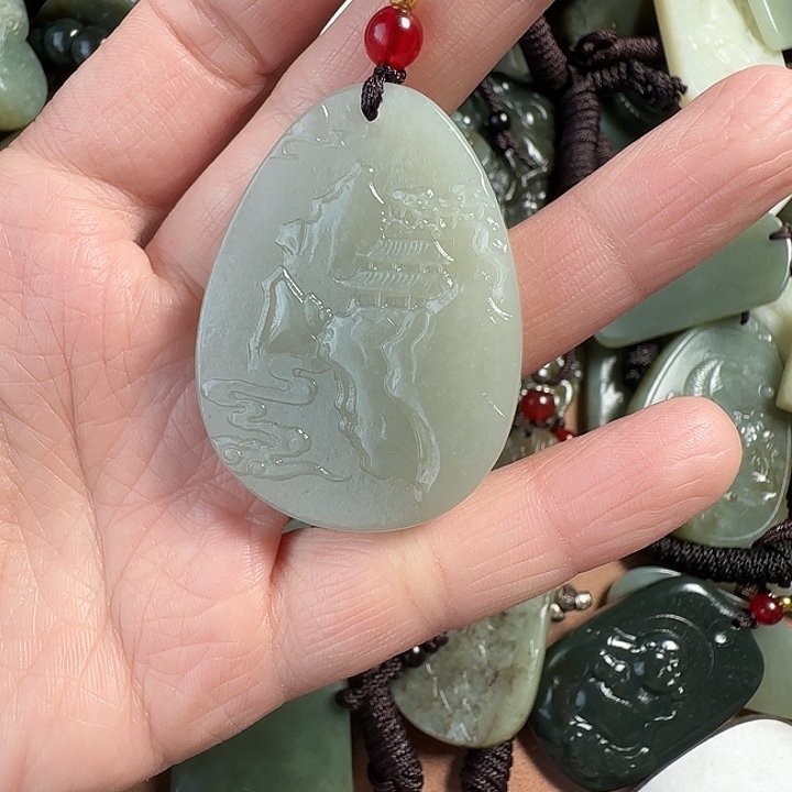 和田玉颈饰未镶嵌