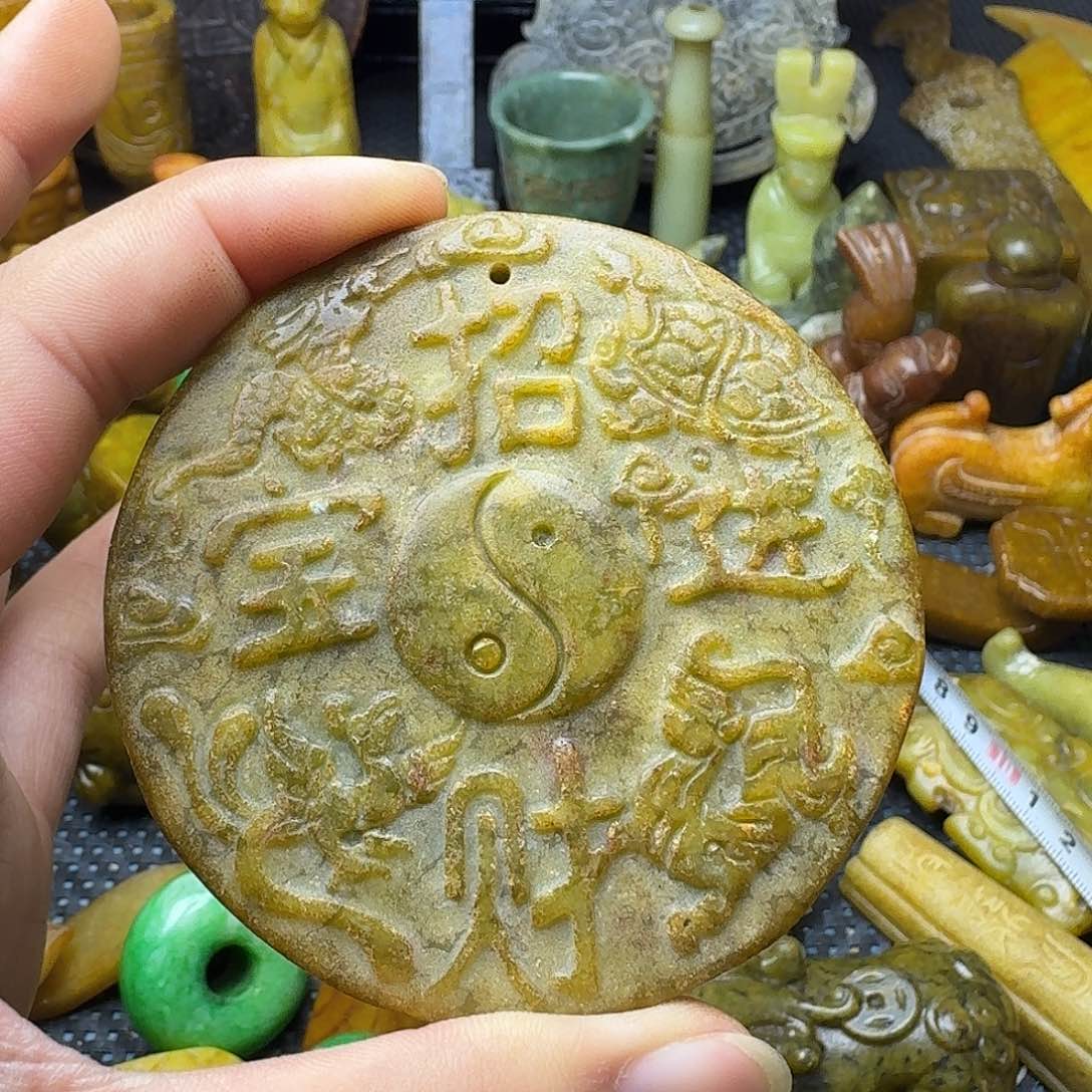 白玉菩提吊坠。。。