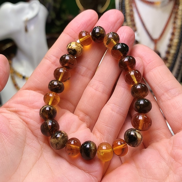 琥珀裸石未镶嵌抚顺琥珀