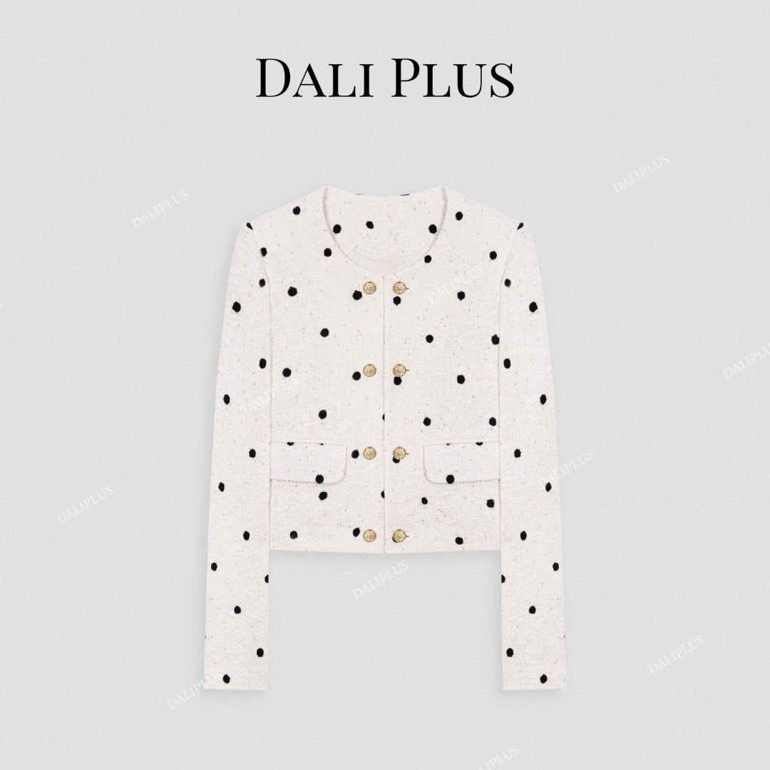 DALI PLUS复古回潮法式白色刺绣波点双排金扣小香风外套-D5LT2014