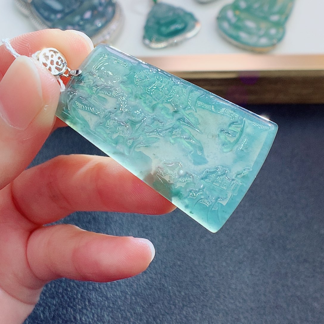 翡翠颈饰未镶嵌翡翠