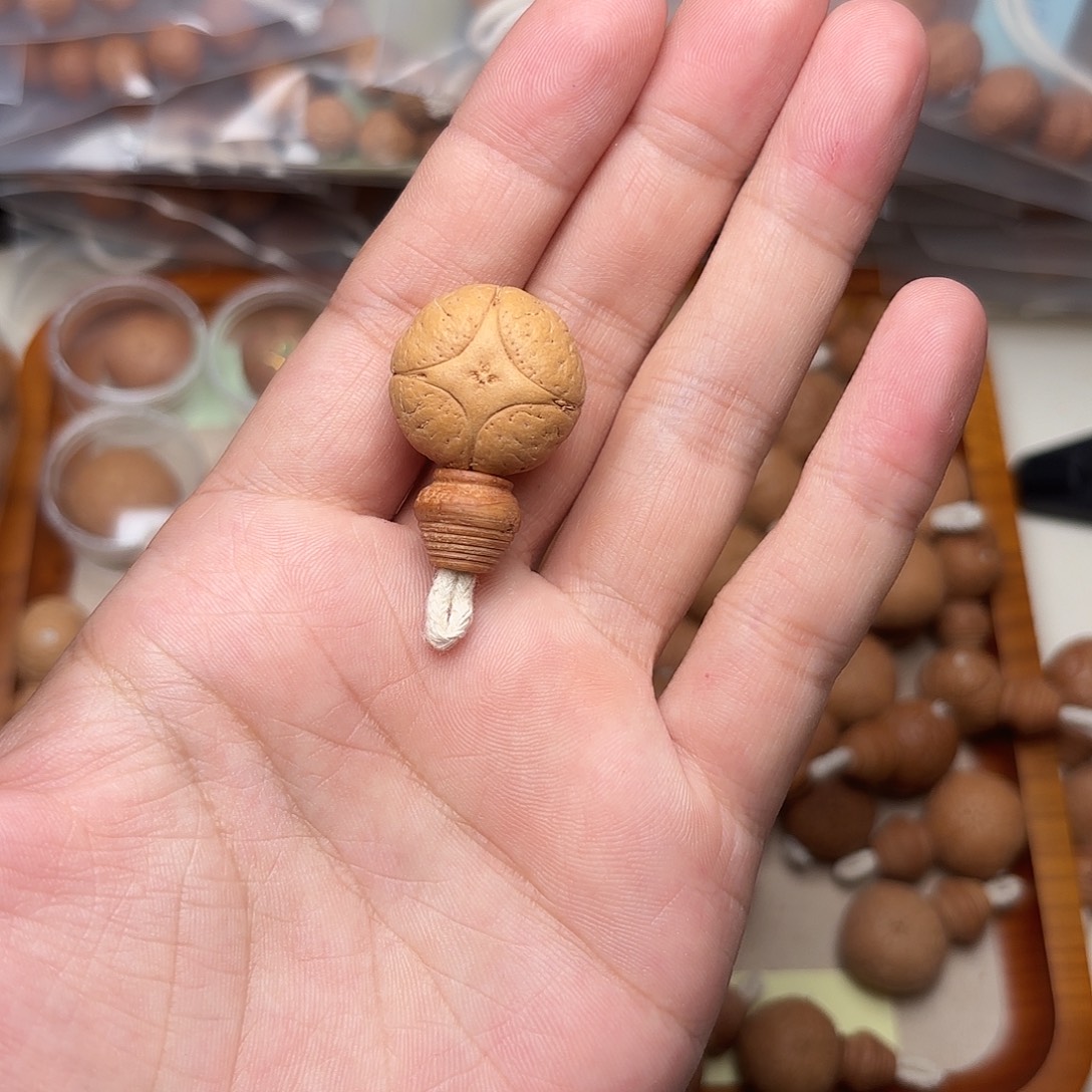 阿***组手串凤眼菩提麒麟三通