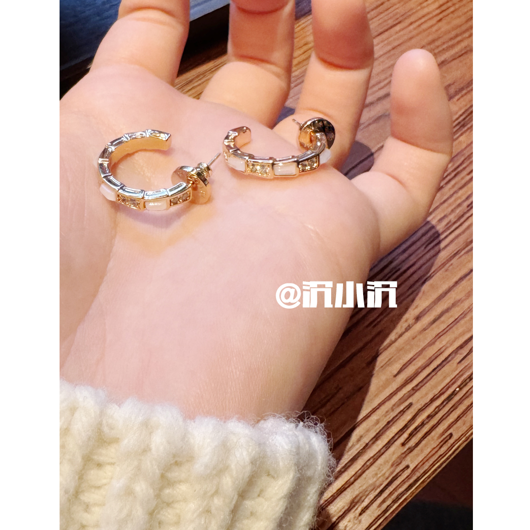 铜合金耳饰 【白贝蛇形耳环HZ265】复古个性时尚轻奢高级气质耳环